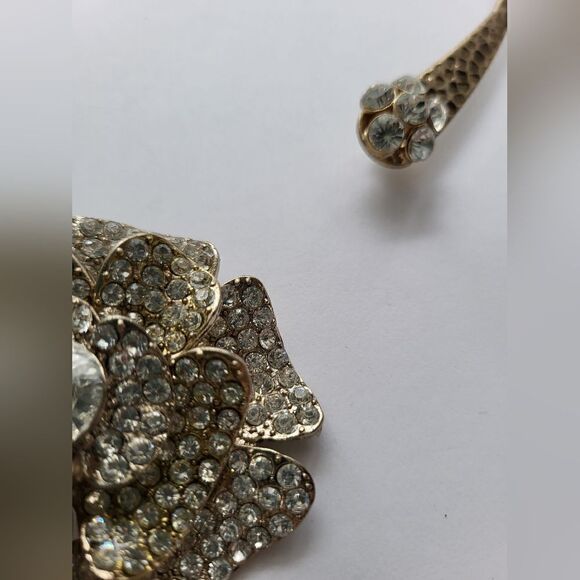 Stunning Classic Necklace and Earring Set NEW Never Worn. - Picture 4 of 15